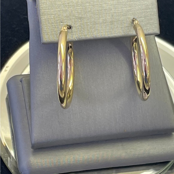 New Woman’s Boho Casual Medium Minimal Gold Tone Hoop Stud Earrings Earrings - Picture 13 of 16